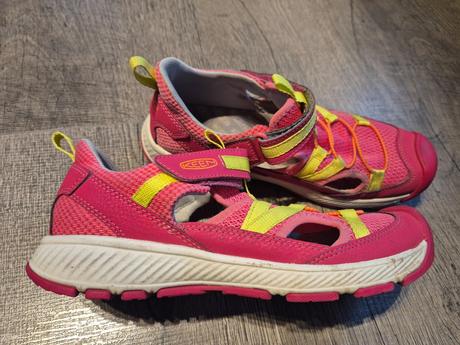 Dievcenske sandale keen eu38, keen,38