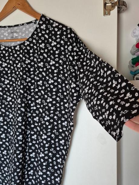 Čierny top s bielymi kvetinkami 3/4 rukávom, esmara,40