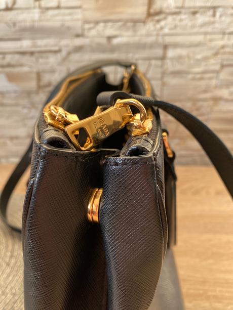 Original prada saffiano lux galleria double zip, prada