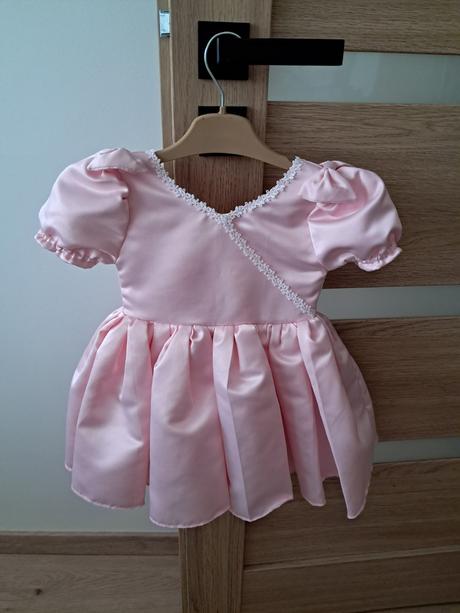 Šaty pre dievčatko s čelenkou, 80