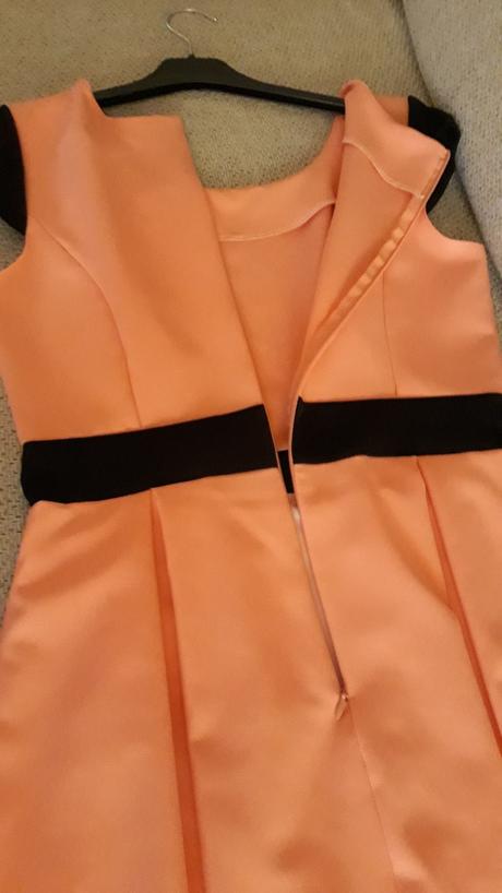 Koktejlové šaty, m