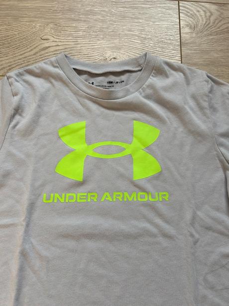Tričko, under armour,128