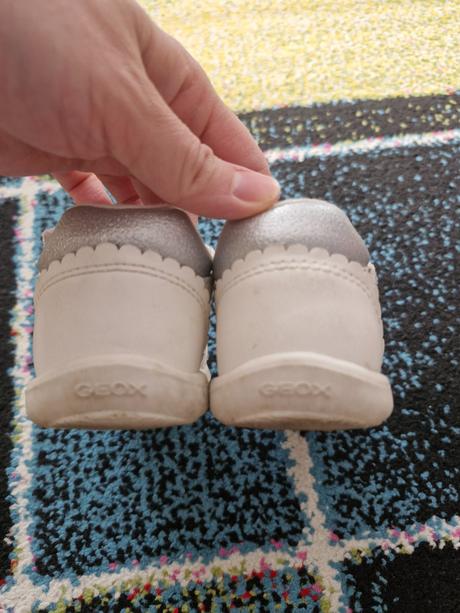 Biele dievčenské sandálky, geox,22