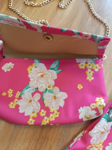 Romantické šatôčky, 134