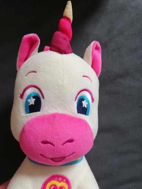 .interaktívny jednorožec,