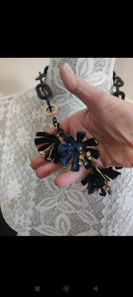 Dámsky náhrdelník, 