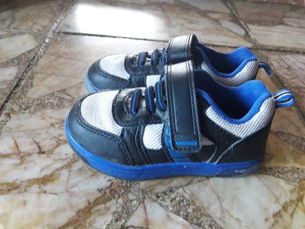 Svietiace tenisky, lupilu,22