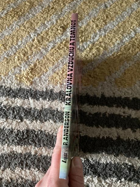 Královna vzduchu a temnot (1992), 