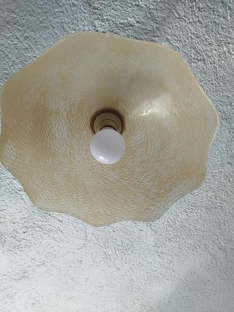 Predám luster ako na foto zo skleneným tienidlom,