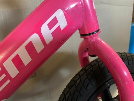 Odrážadlo dema, dema