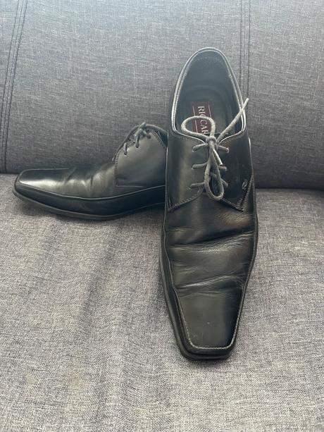 Slavnostne topanky, 39