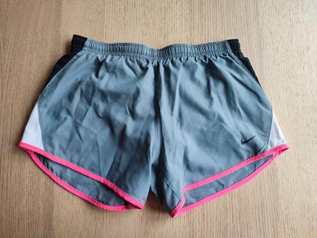 Bežecké šortky nike 140/146, 140