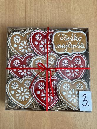 Medovníková bonboniéra, ľudové srdiečka,