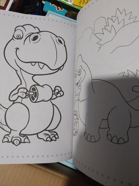 Color book dimosaury,