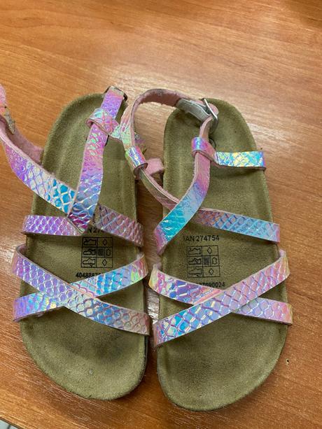 Sandale, reserved,28