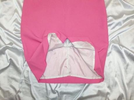 Kvalitné elegantné šaty, 38