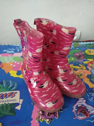 Blikajúce gumáky, 26