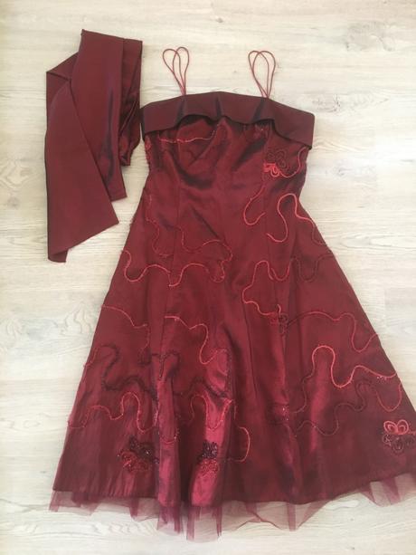 Spoločenské šaty, 40