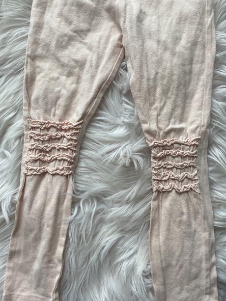 Leginy s volanikmi, pepco,104