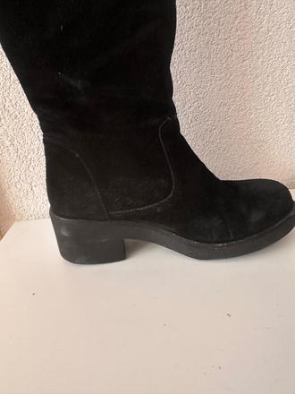 Semišovè čižmy, 37