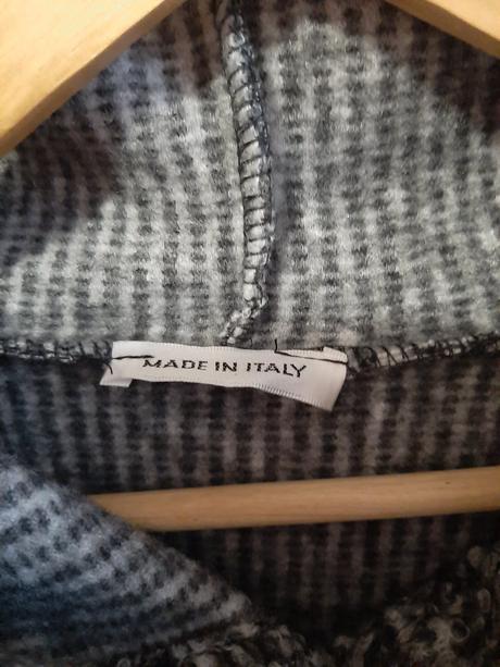 Predám krásny kabát, 