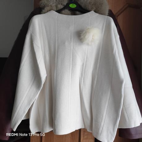 Pulóver s pom pomom-m,l, m