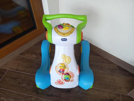 Detské chodítko chicco,