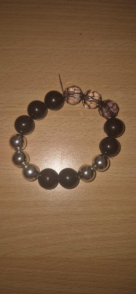 Korálkový náramok, 