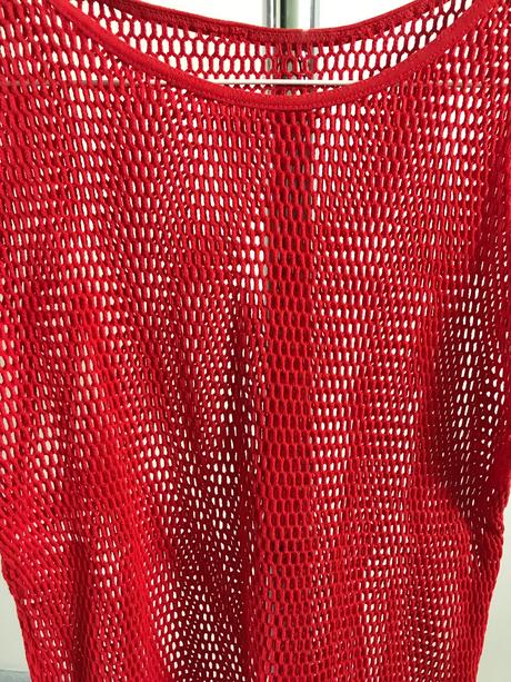 Červené tričko, s