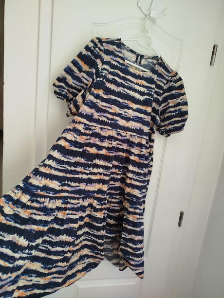 Letné šaty aj na prilezitost, reserved,164