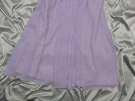 Kvalitné spoločenské šaty, 40