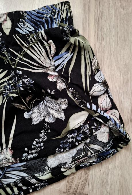 Kratasky colloseum č.s, s