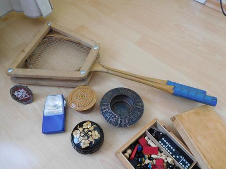 Retro rôzne hra,šperkovnička,baterka,rakety,