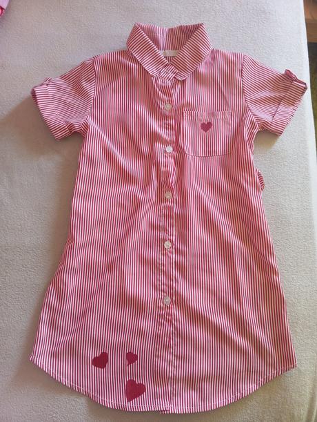 Balík dievčenského oblečenia, 122–134