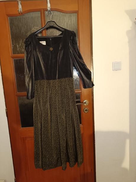 Spoločenské saty/isola, 42