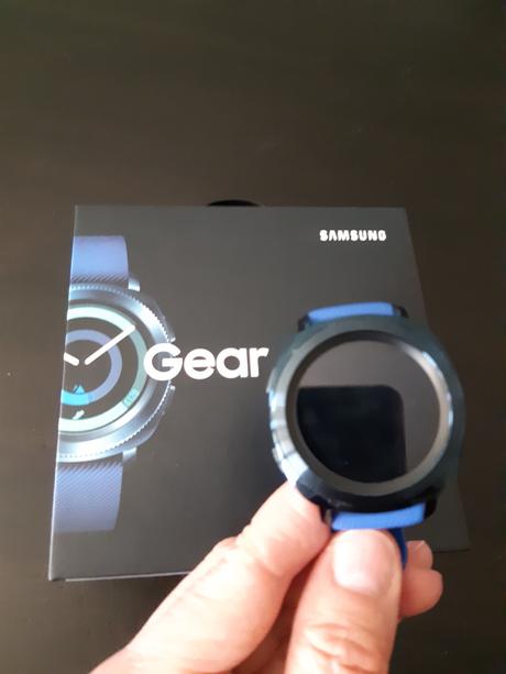 Hodinky samsung gear sport, samsung