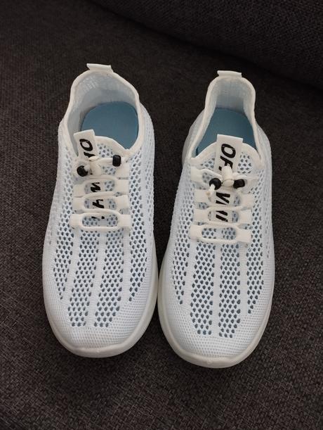 Ľahučké dámske tenisky, 40