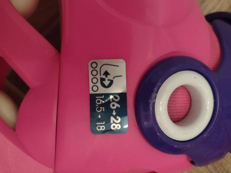 Kolieskové korčule+chrániče, 26