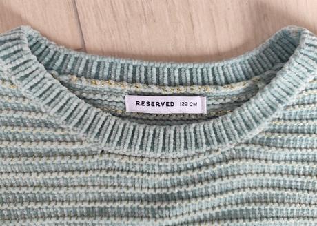 Predám krásny sveter, reserved,122