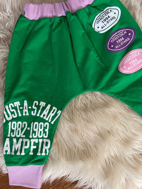 Balónové tristvrtaky kratasy, 128