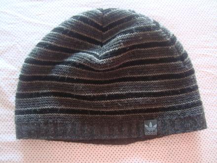 Siva ciapka, adidas,116