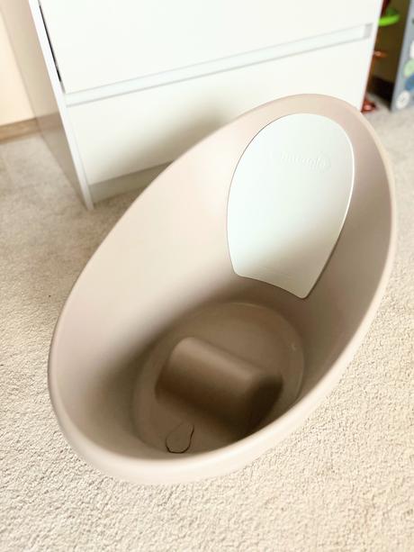 Shnuggle vanička taupe (vedierko na kupanie),