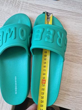 26sch_slapky, reserved,38