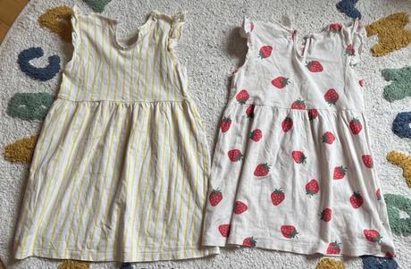 2 bavlnené pásikavé a jahodové šaty, h&m, 98, h&m,98