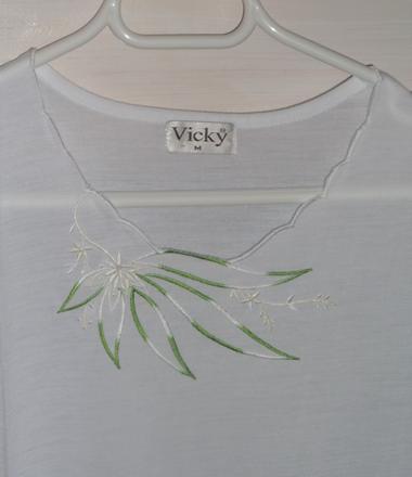 Tričko s výšivkou, 44