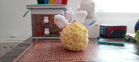 Červeno- žĺtka včela, 