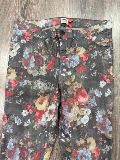 Only damske kvetinove nohavice m, only,m