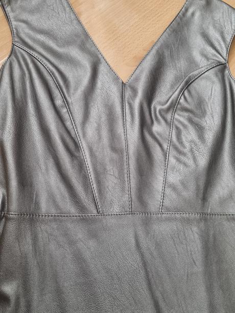 Dámske koženkové šaty, 