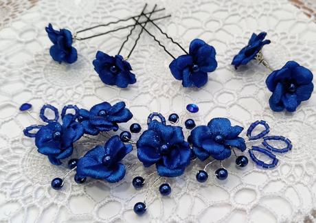 Saténová nezábudka na vlásenke, 