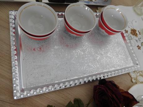 Porcelánové šálky zostatkové,tácne,miska,,